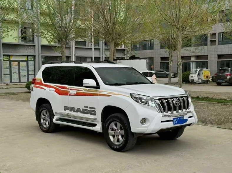 丰田普拉多 正面外观三