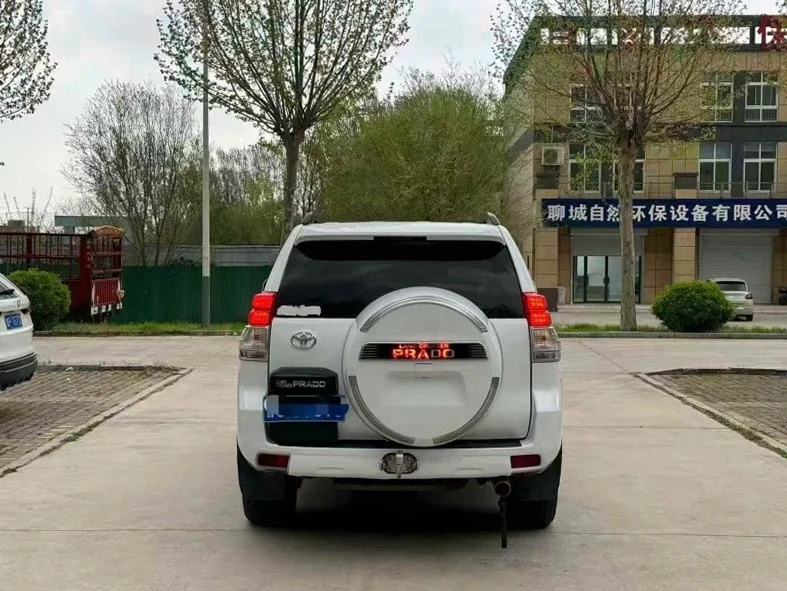 丰田普拉多 驾驶室