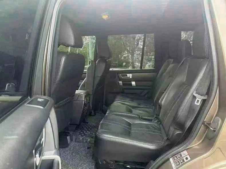 路虎发现 后面外观二