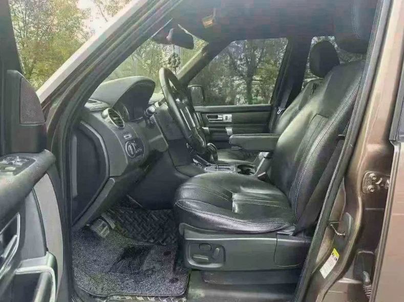 路虎发现 后面外观三