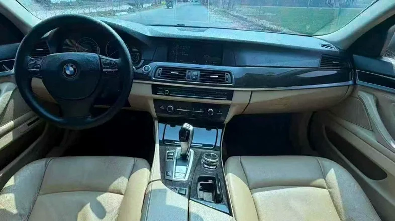 宝马5系 后面外观二