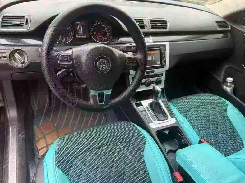 大众迈腾 后面外观三