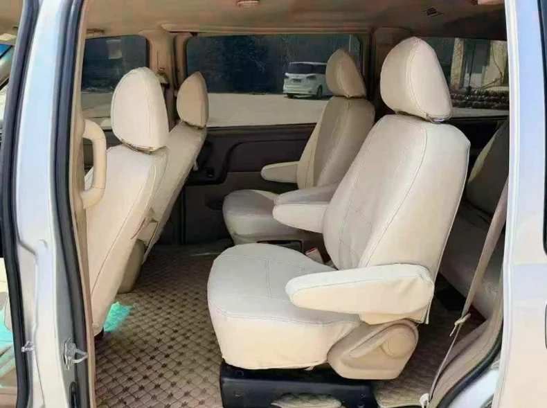 别克GL8 后面外观二