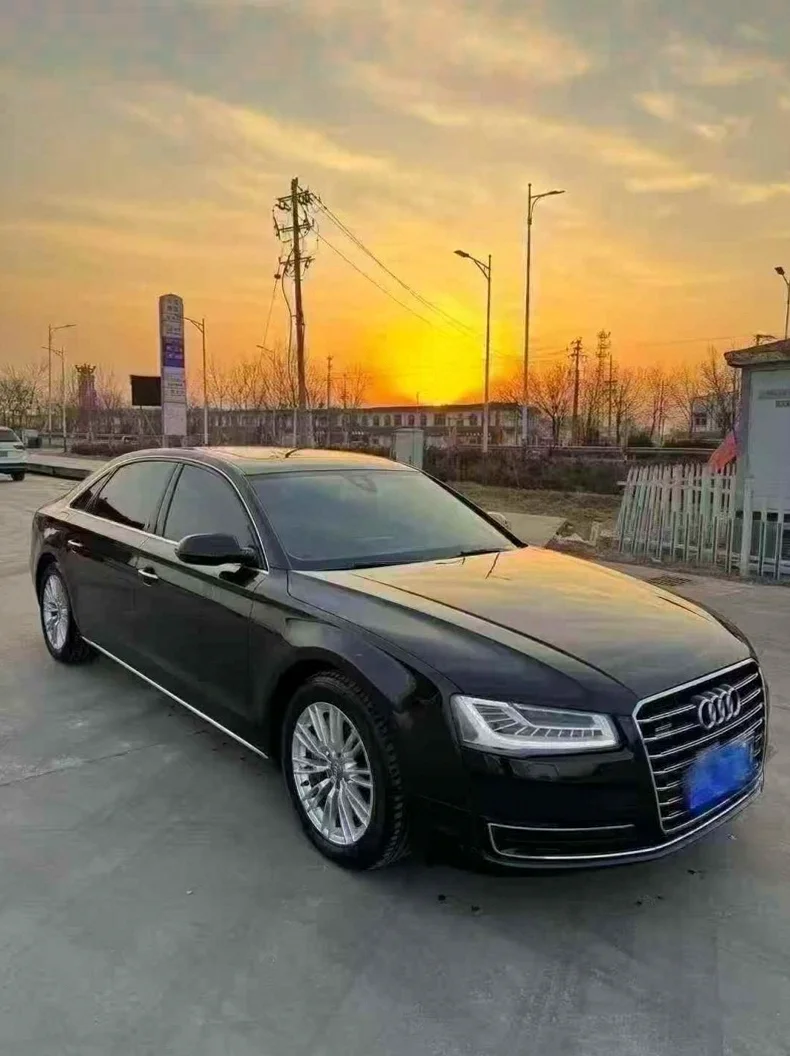 奥迪A8L 正面外观二