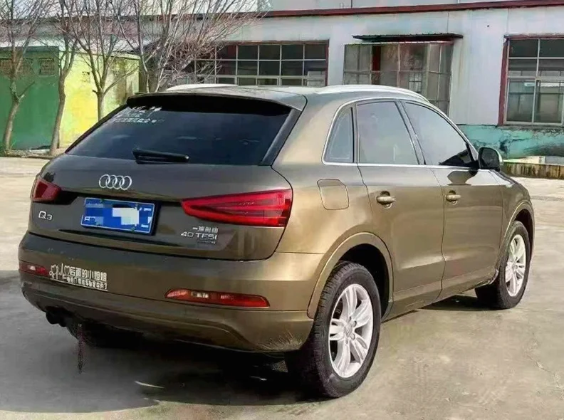 奥迪Q3 内饰前排