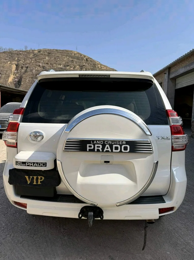 丰田普拉多 内饰前排