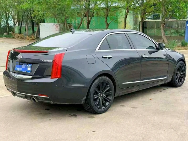 凯迪拉克ATS-L 内饰前排