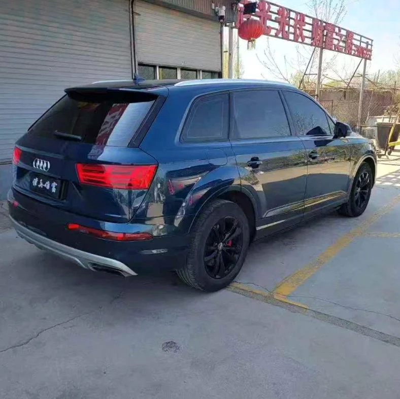 奥迪Q7 内饰前排