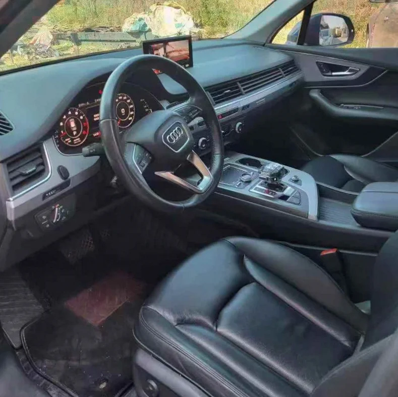 奥迪Q7 后面外观一