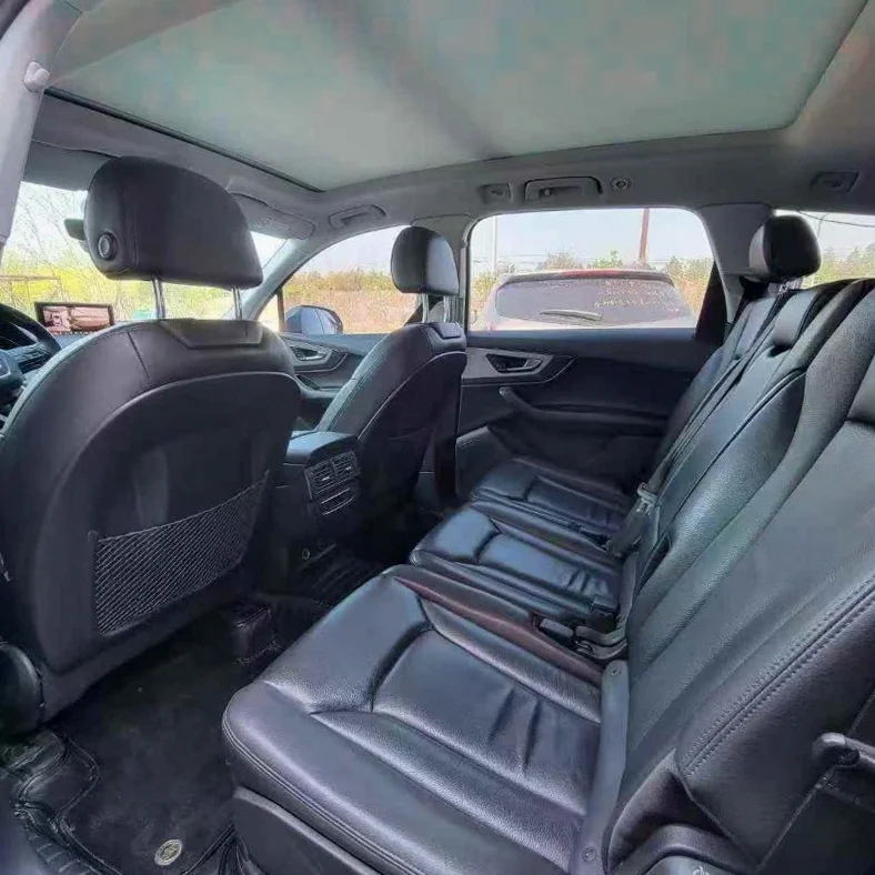 奥迪Q7 后面外观三