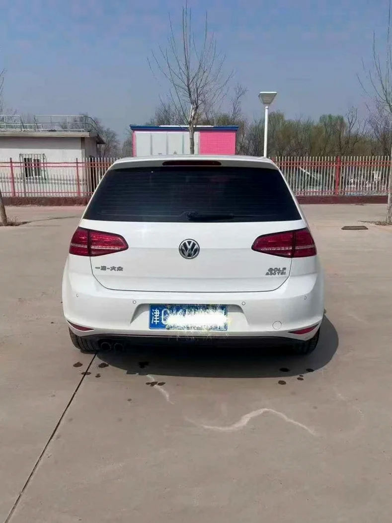 大众高尔夫 驾驶室