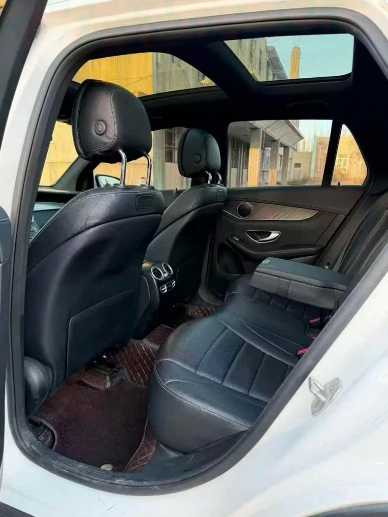 奔驰GLC 后面外观三