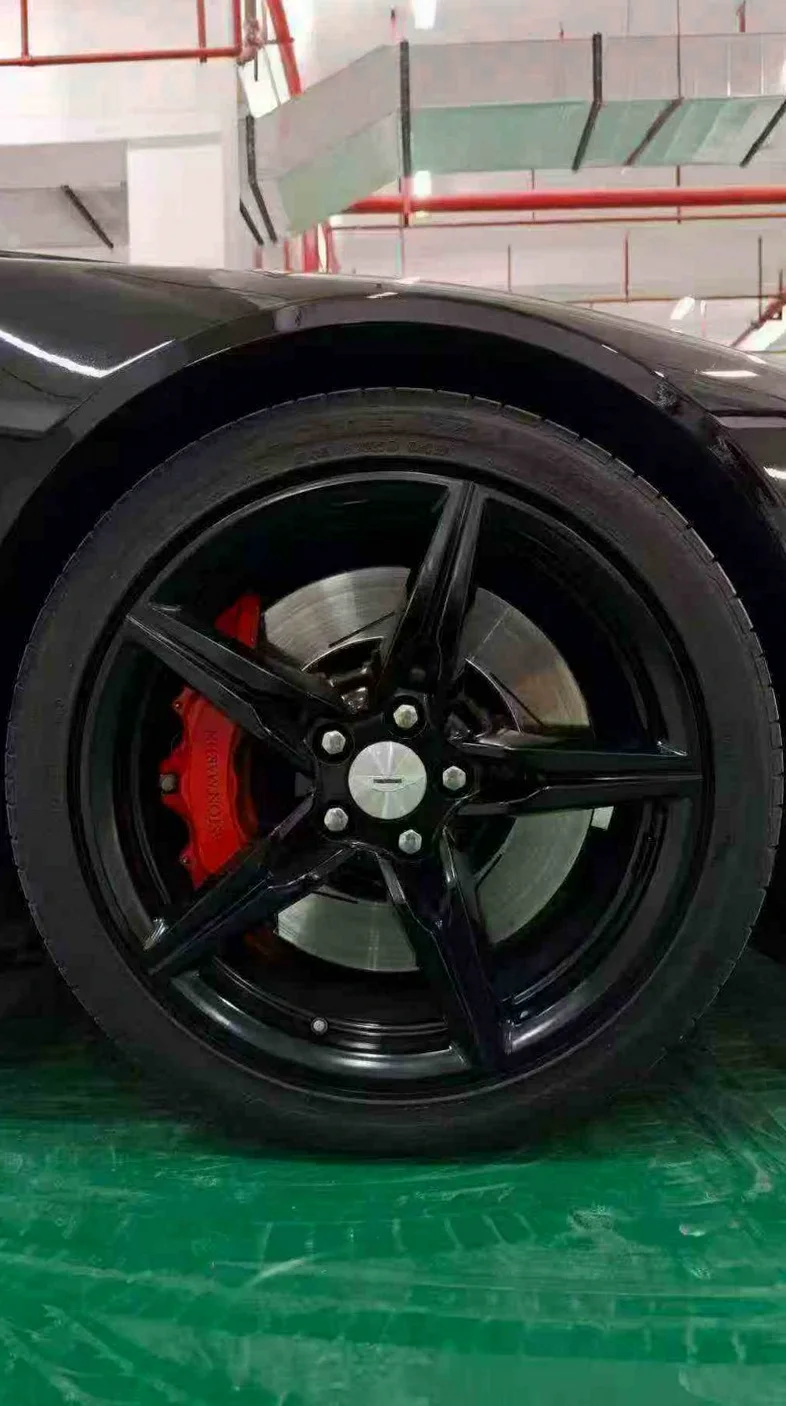 阿斯顿·马丁Virage 正面外观三