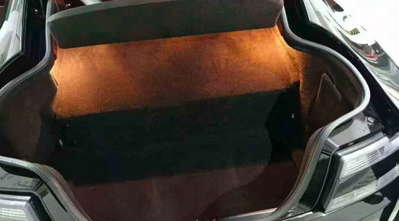 阿斯顿·马丁Virage 后面外观一