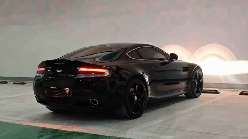 阿斯顿·马丁Virage 内饰后排