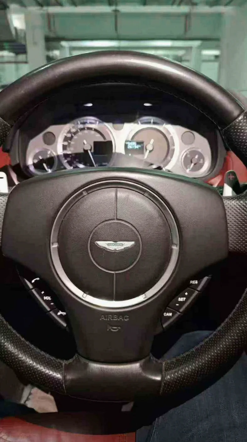 阿斯顿·马丁Virage 后面外观二