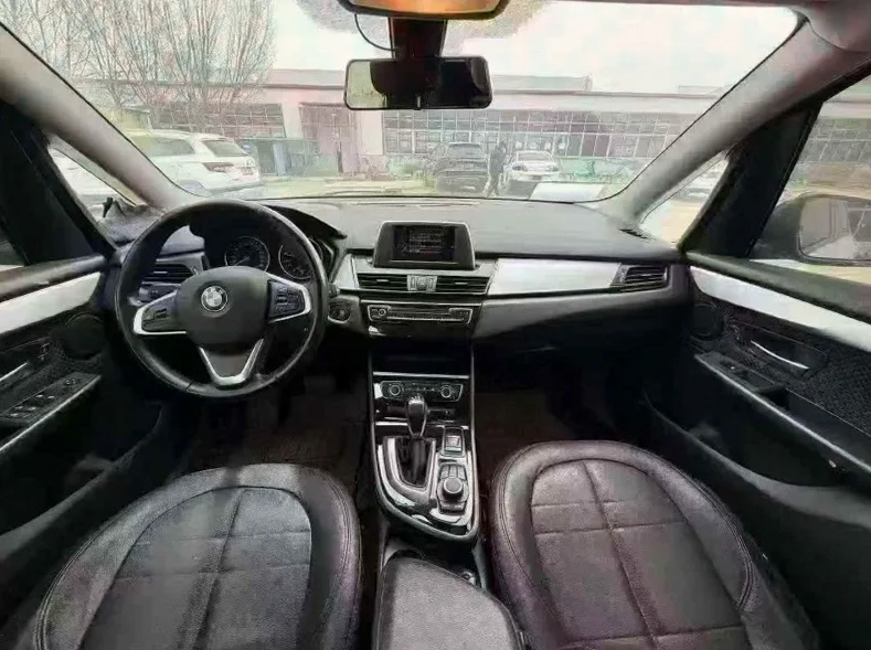 宝马2系 后面外观二