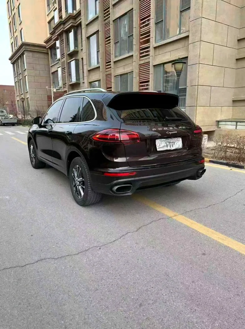 保时捷卡宴 内饰前排