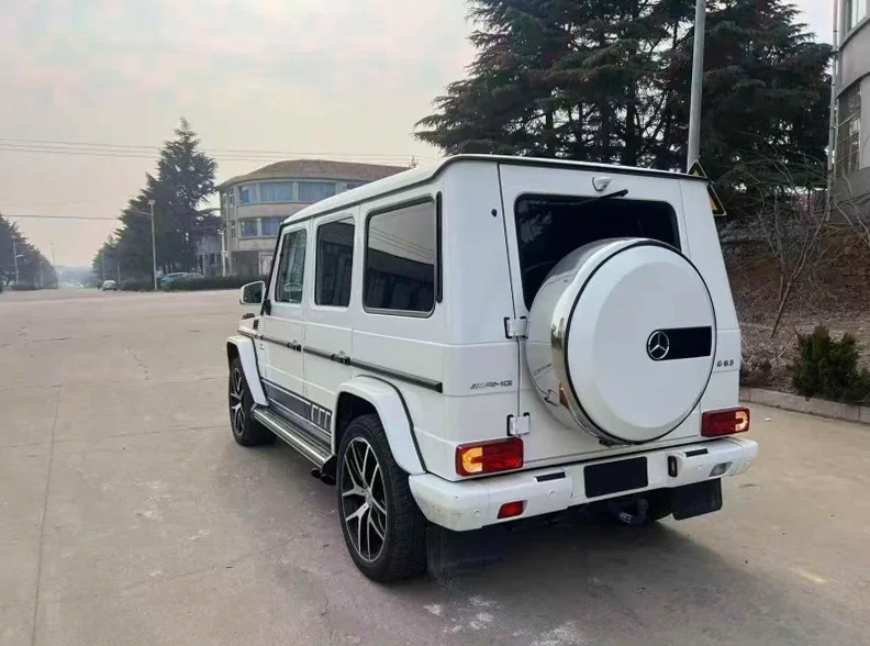 奔驰G 内饰后排