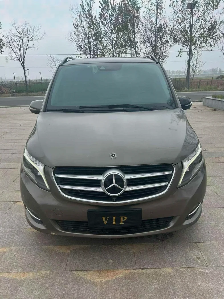17年奔驰V260L尊贵加长版