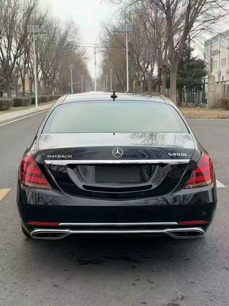 奔驰S 内饰前排