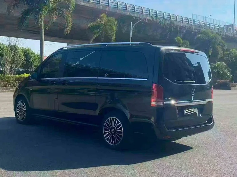 奔驰V 内饰前排