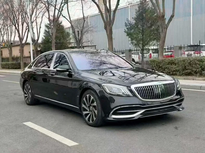 奔驰S 正面外观三