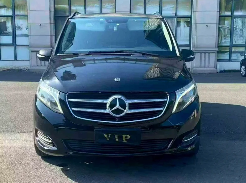 17年奔驰V260L 2.0T七座尊贵加长版