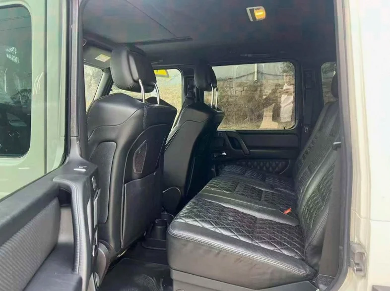 奔驰G 后面外观二