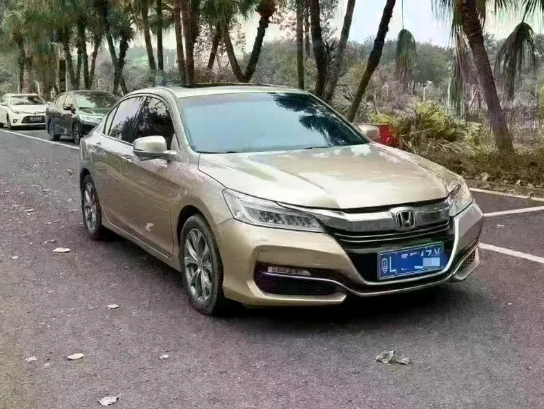 本田雅阁 正面外观三