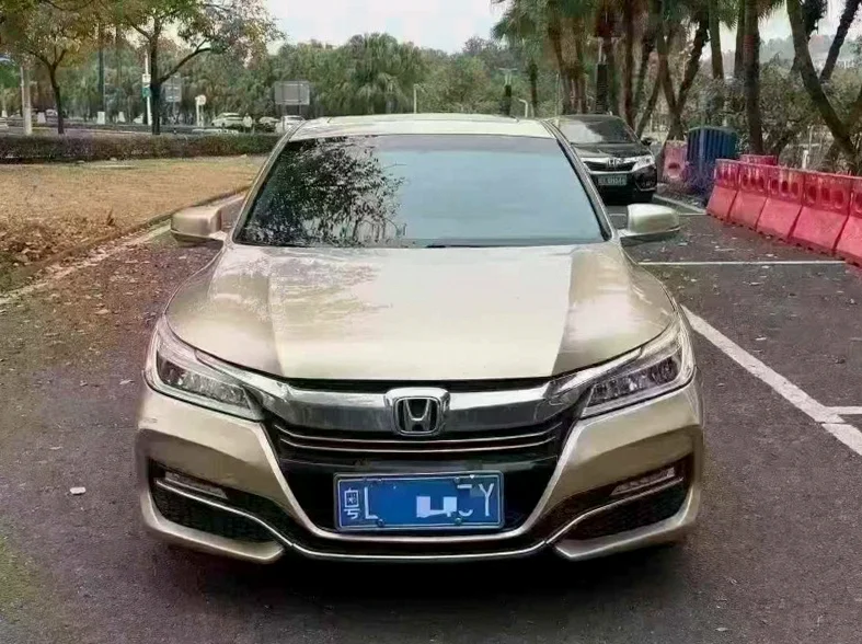 17年本田雅阁九代半2.4L豪华版