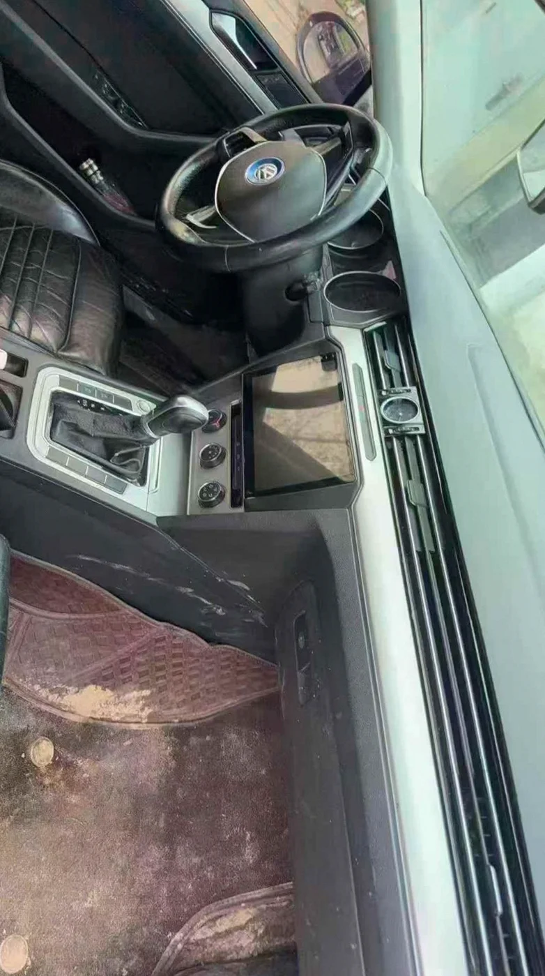 大众迈腾 后面外观三