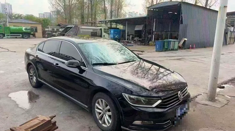 大众迈腾 正面外观二