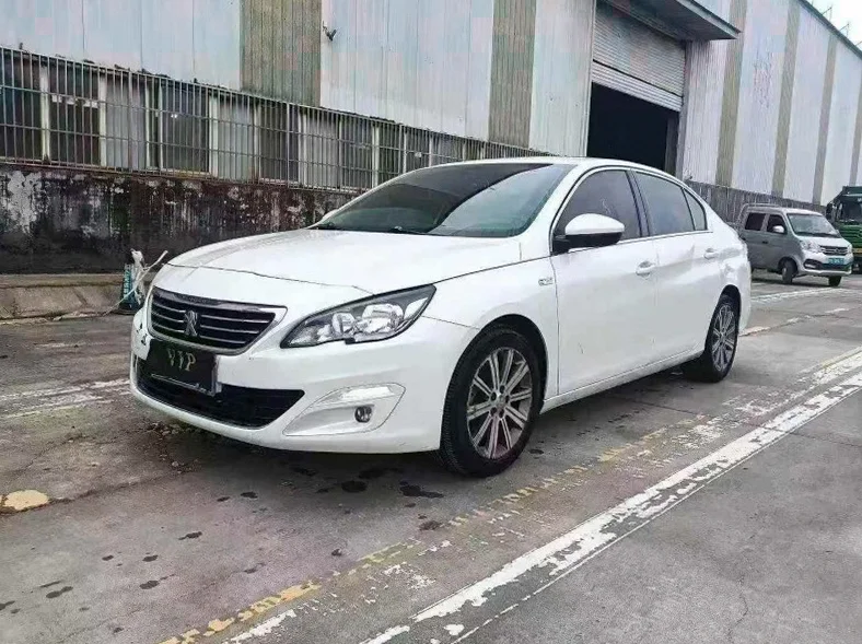 东风标致 正面外观二