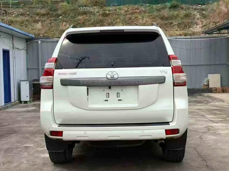 丰田普拉多 驾驶室