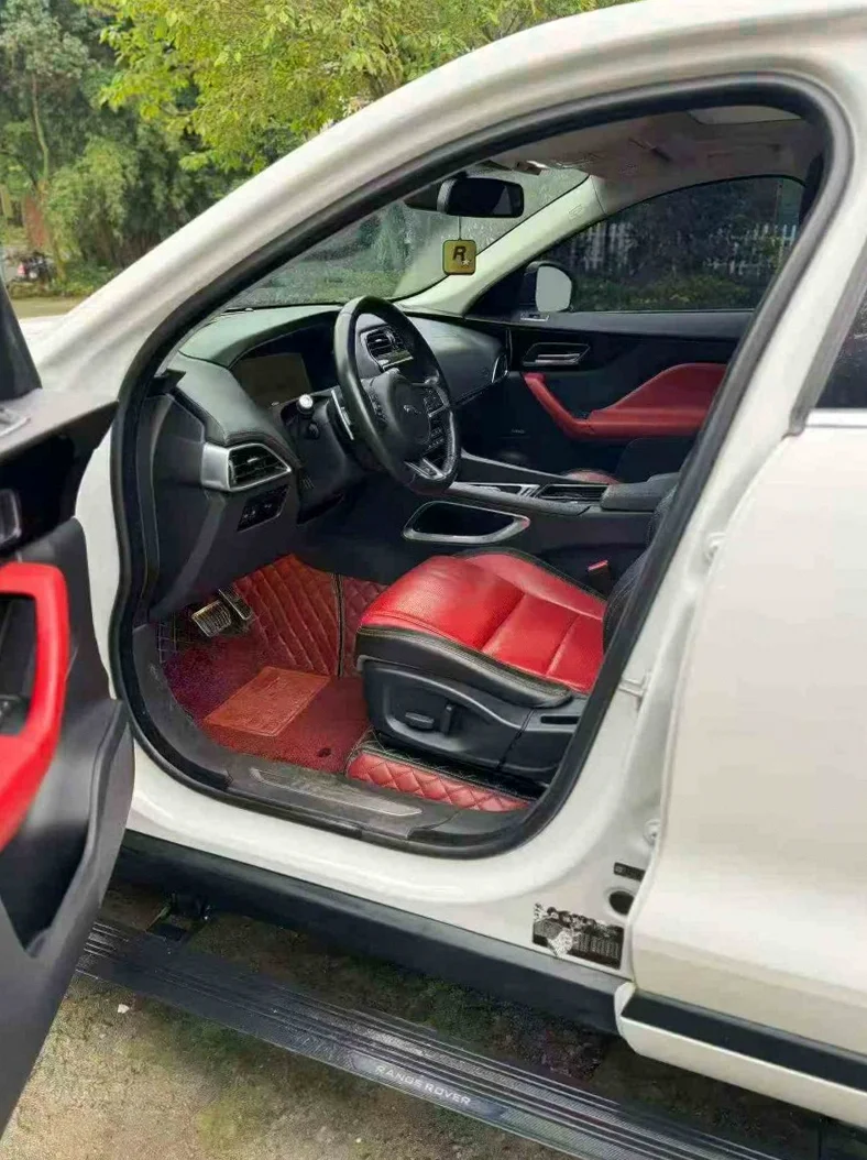 捷豹F-PACE 后面外观二