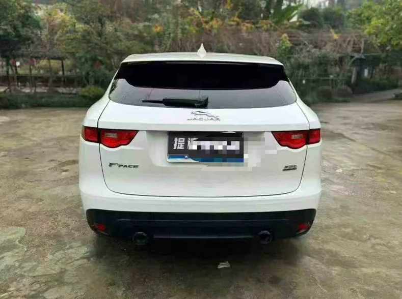 捷豹F-PACE 驾驶室