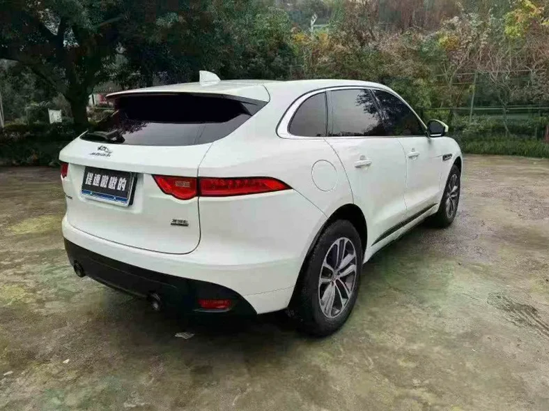 捷豹F-PACE 内饰前排