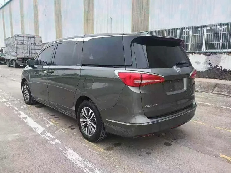 别克GL8 内饰后排