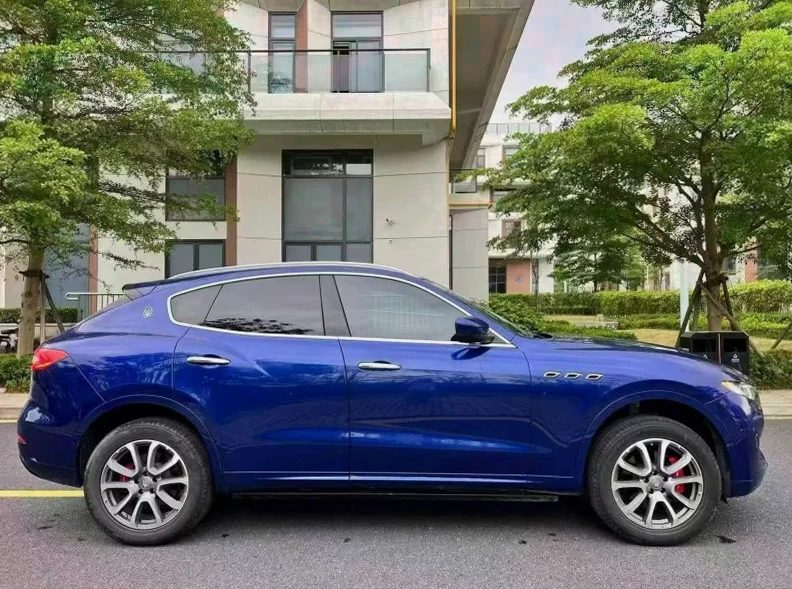 玛莎拉蒂Levante 内饰后排