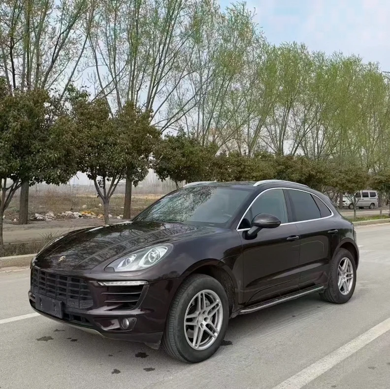 保时捷Macan 正面外观三