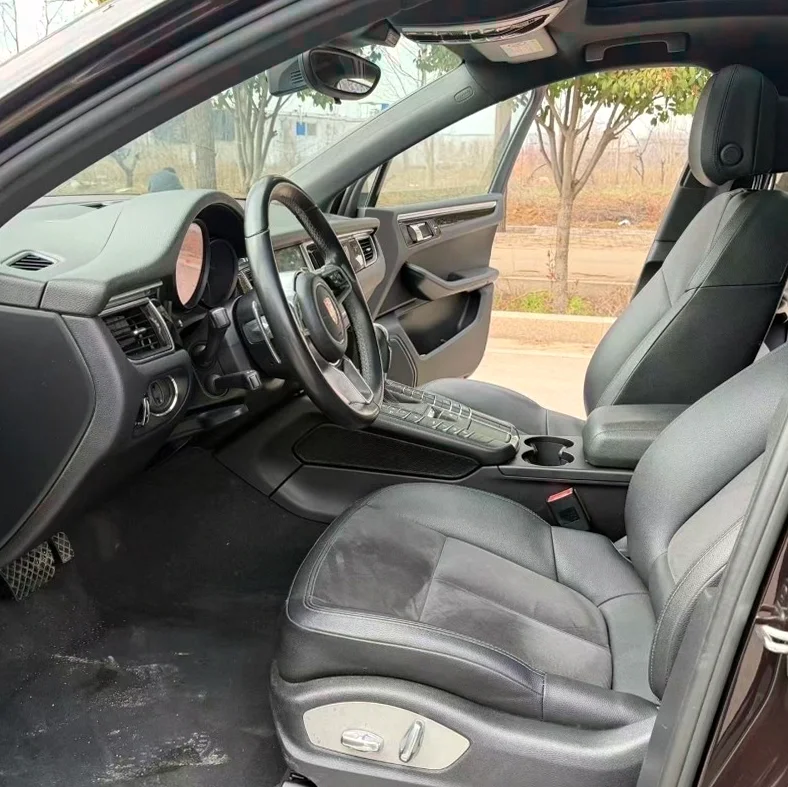 保时捷Macan 后面外观一