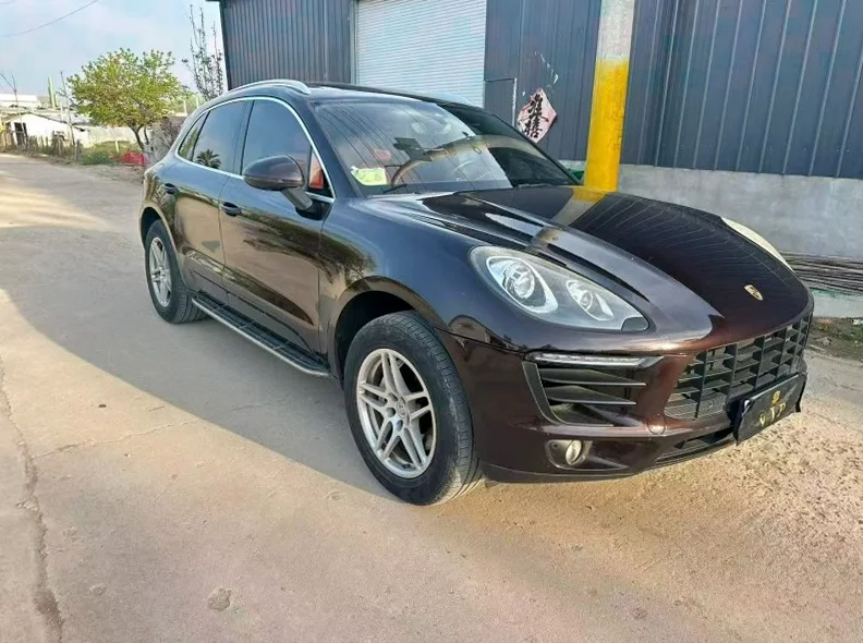 保时捷Macan 正面外观二