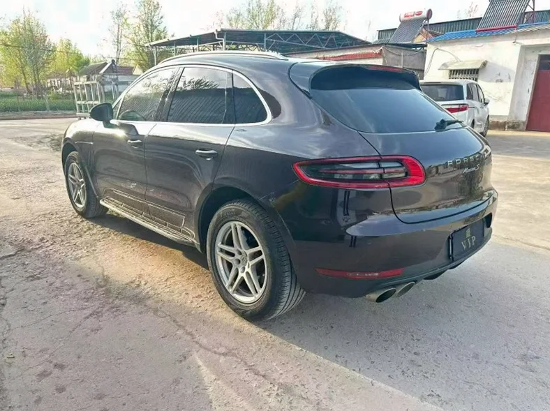 保时捷Macan 内饰后排