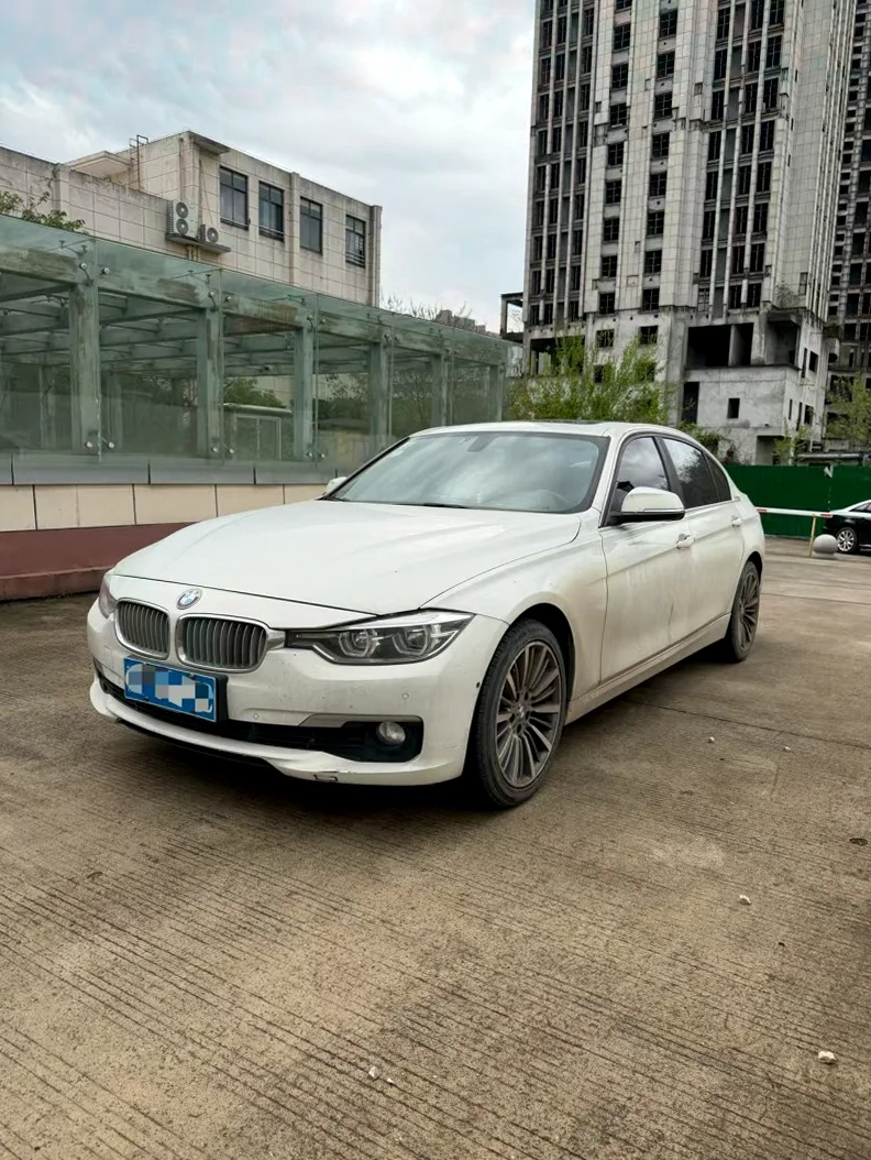 宝马3系 正面外观二