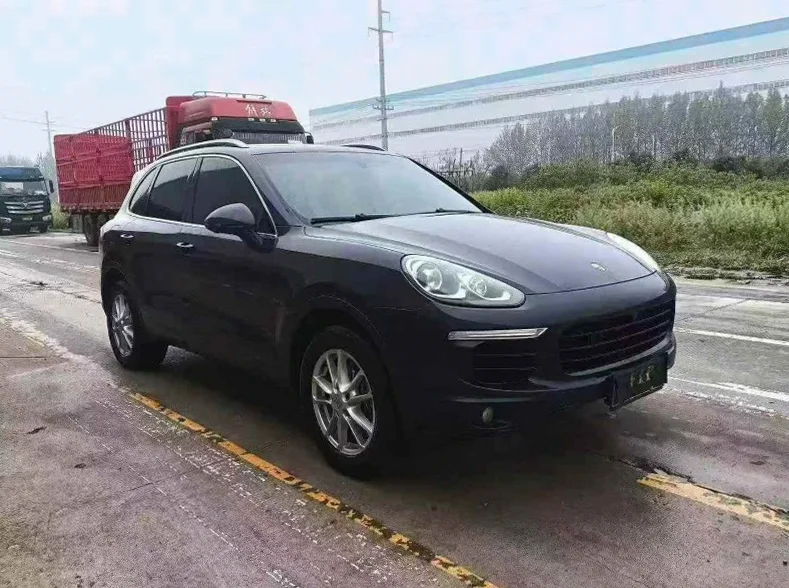 保时捷卡宴 正面外观三