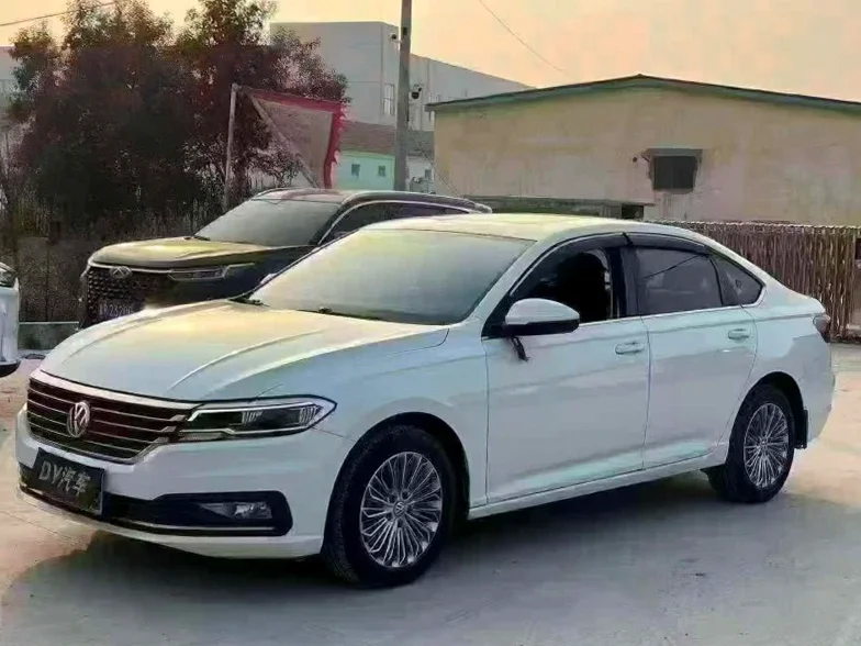 大众朗逸 正面外观二