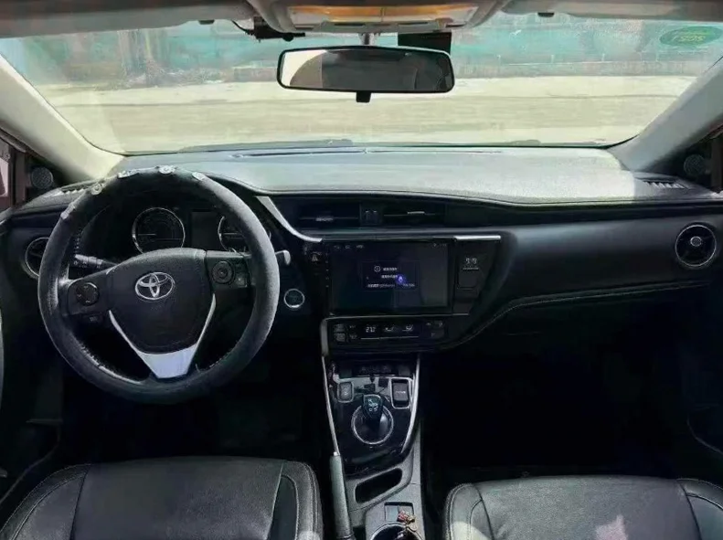 丰田卡罗拉 后面外观一