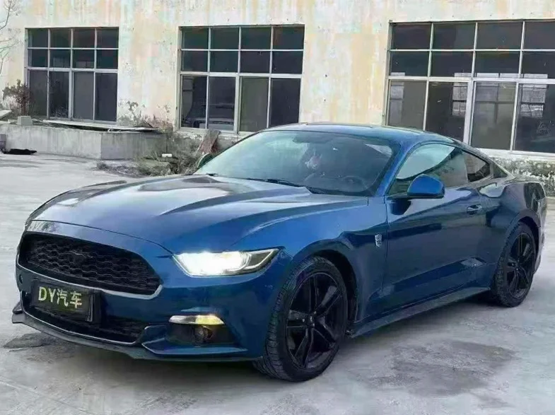 福特野马 正面外观二