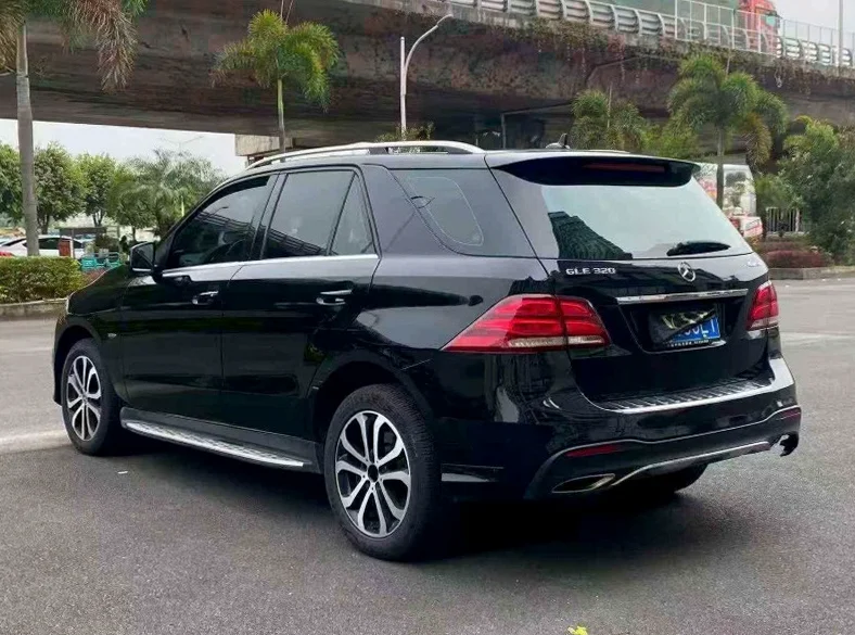 奔驰GLE 内饰前排